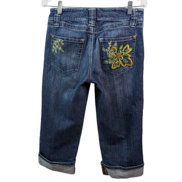 JEANSTAR Embroidered Cuffed Stretch Jean Capris Dark Wash Size 4 - Picture 13 of 14